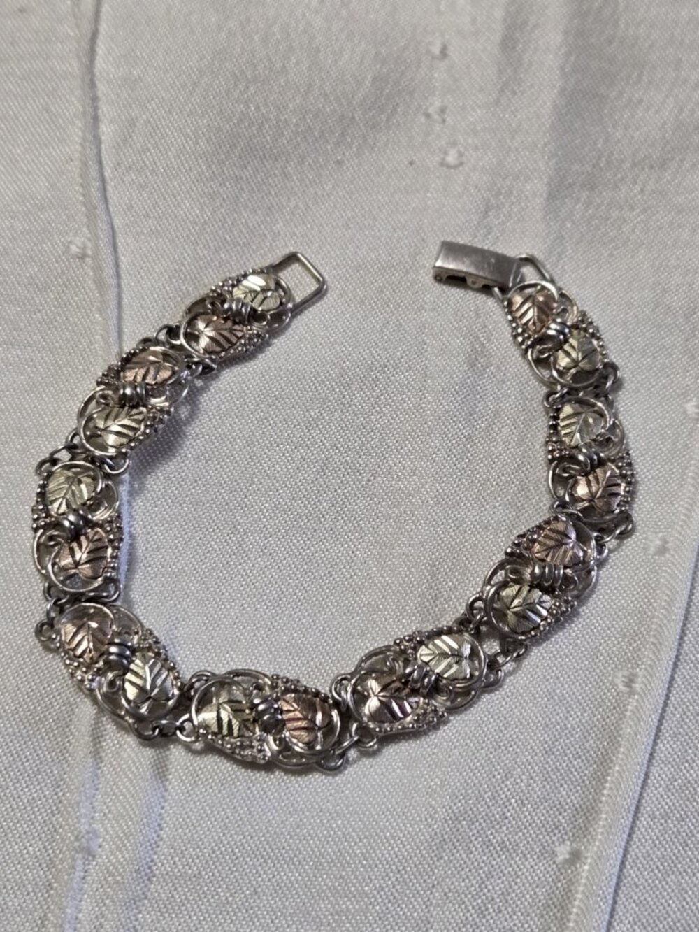 Vintage Coleman Black Hills Gold .925 Sterling silver link bracelet 8.5"